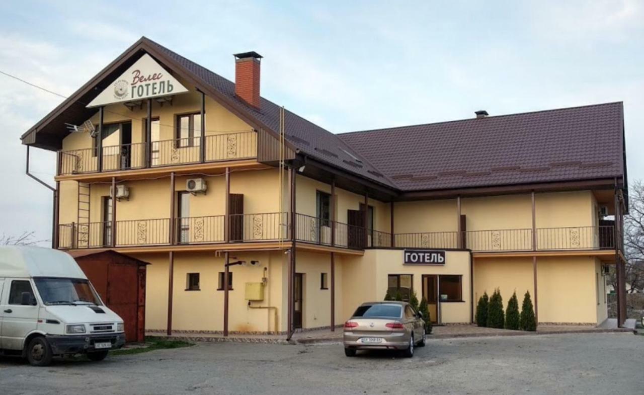 Veles Hotel Brovary Exterior foto